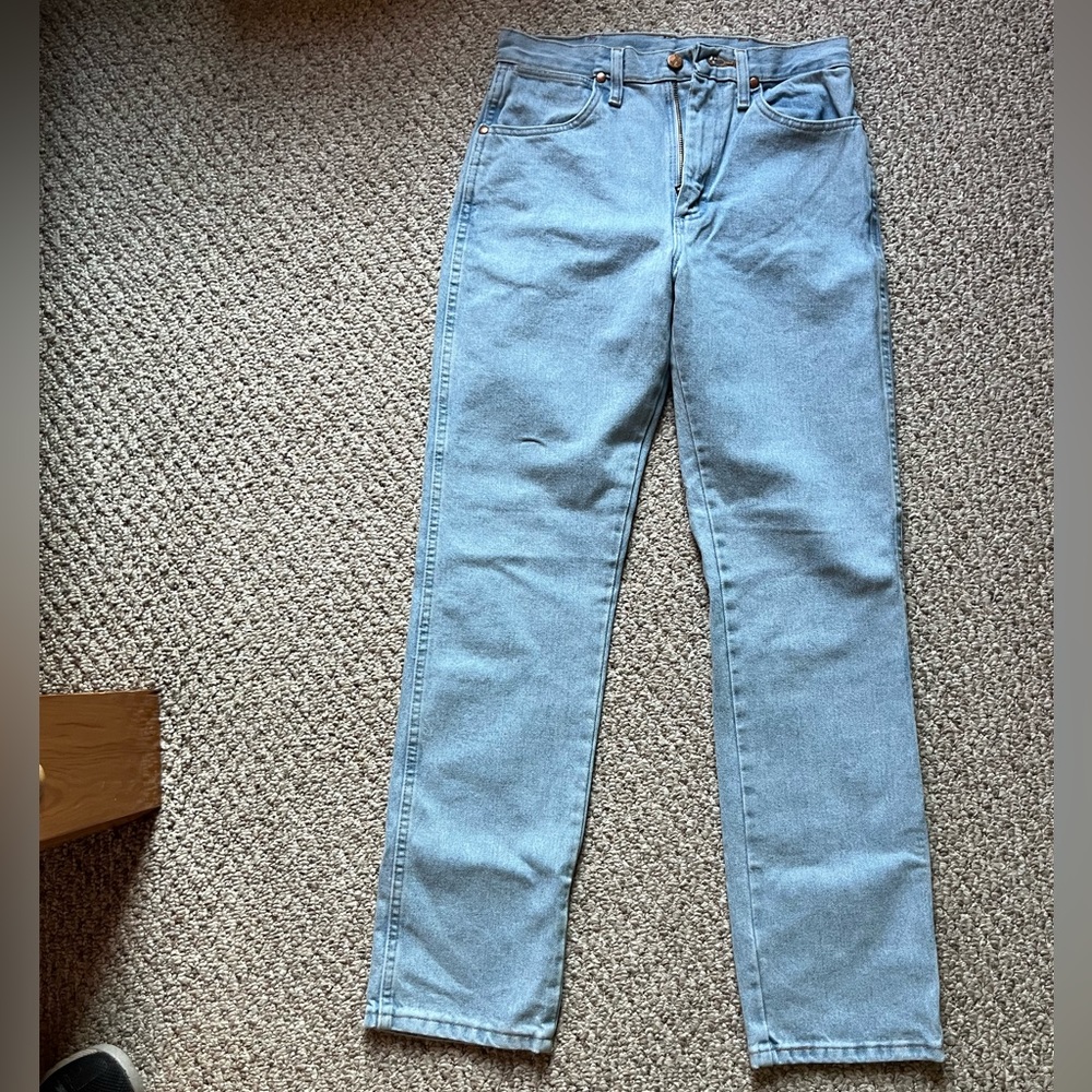 Women’s retro slim cut wrangler jeans, light blue
